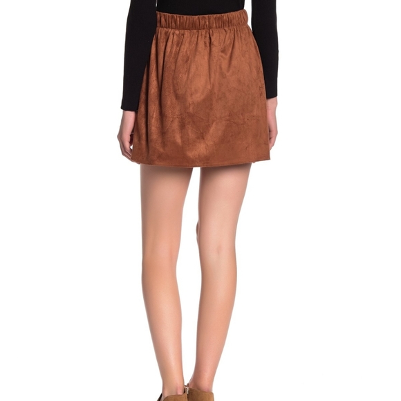NWT: Angie Faux Suede Button Front Mini Skirt - Picture 6 of 6
